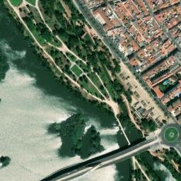 Satellite imagery of Puente Romano, ES
