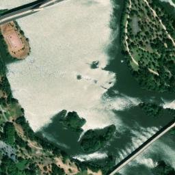 Satellite imagery of Puente Romano, ES