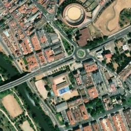 Satellite imagery of Puente Romano, ES
