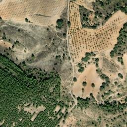 Satellite imagery of Roble, ES