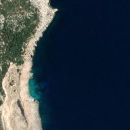 Satellite imagery of Ákra Kýmis, GR