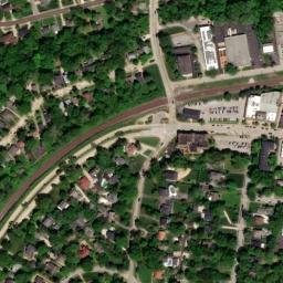 Satellite imagery of Q 311 — NGS JC0217 — Webster Groves, US, US