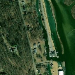 Satellite imagery of Warehouse Point, US