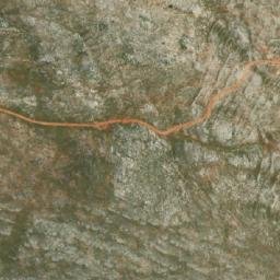 Satellite imagery of Tsoumpáres, GR