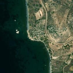 Satellite imagery of Vráchoi Koumanoú Pétra, GR