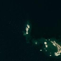 Satellite imagery of Vráchoi Koumanoú Pétra, GR