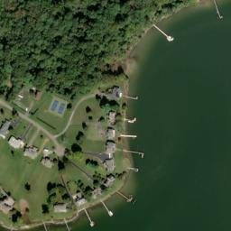 Satellite imagery of Fox Point, US