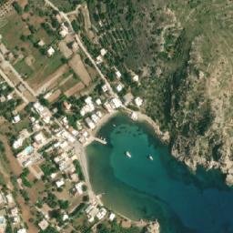 Satellite imagery of Ákra Kamári, GR