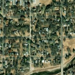 301-399 W 10th St Newton KS 67114 Satellite Map