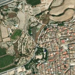 Satellite imagery of Restos de la antigua muralla y torre, ES