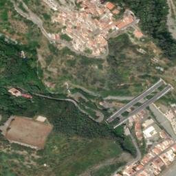 Satellite imagery of Castello Rufo Ruffo, IT