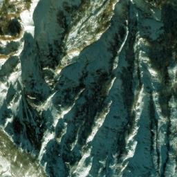 Satellite imagery of 小蓮華山, JP