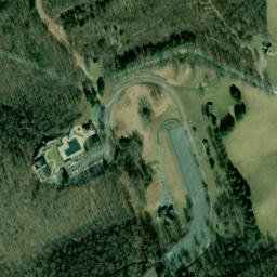 Satellite imagery of Cove Ridge, US