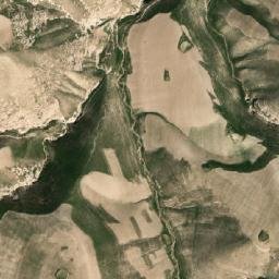 Satellite imagery of Posht-e Cheshmeh, AF