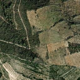 Satellite imagery of Jabal Būz̧ Ḩajarī, SY