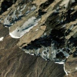 Satellite imagery of Qolleh-ye Sar-e Owshnūgān, AF