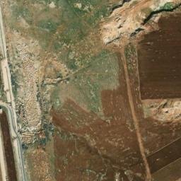 Satellite imagery of Z̧ahrat Karm Bākīr, SY