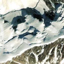 Satellite imagery of Qulah-ye Sar-e Ōshnūgān, AF