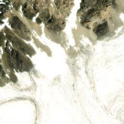 Satellite imagery of Qulah-ye Sar-e Ōshnūgān, AF