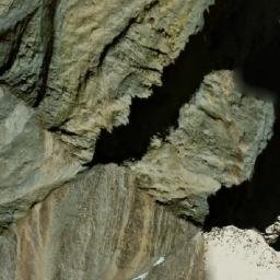 Satellite imagery of Kōh-e Band-e Darakht, AF