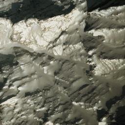 Satellite imagery of Shākh-e Kamarah, AF