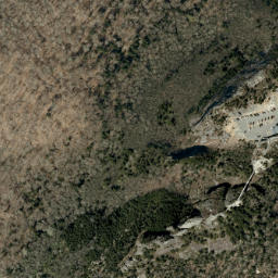 Satellite imagery of Linville Bluffs, US