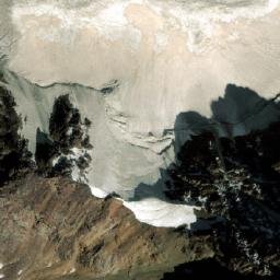Satellite imagery of Qulah-ye Shakarāw, AF
