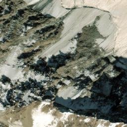 Satellite imagery of Qulah-ye Shakarāw, AF