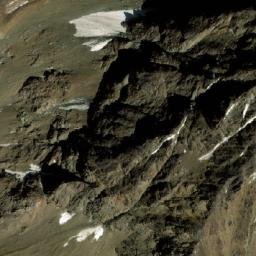 Satellite imagery of Qulah-ye Shakarāw, AF