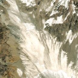 Satellite imagery of Qulah-ye Shakarāw, AF