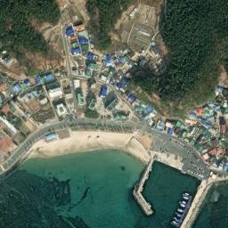 Satellite imagery of Yŏnam-gap, KR