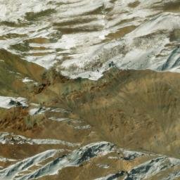 Satellite imagery of Kōh-e Mīānah-ye Rubāghūn wa Yamak, AF