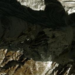 Satellite imagery of Kamar-e Ḩowẕ-e Kabūd, AF