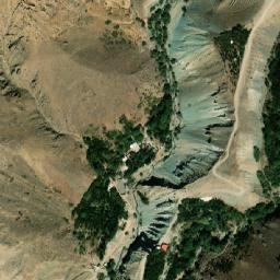 Satellite imagery of Ma‘dan-e Rūbāz Sang-e Afjeh, IR