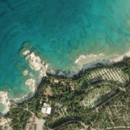 Satellite imagery of Al Qanāţir, SY