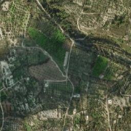 Satellite imagery of Qabouch Mrara, SY