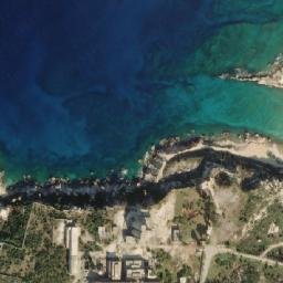 Satellite imagery of Ra’s al Fāsūrī, SY