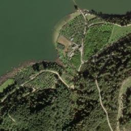 Satellite imagery of Ḩarf ar Raqabah, SY