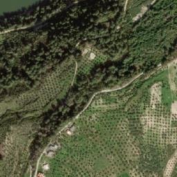 Satellite imagery of Ḩarf ar Raqabah, SY