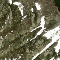 Satellite imagery of Owtsaṟwār, AF