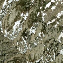 Satellite imagery of Owtsaṟwār, AF