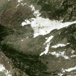 Satellite imagery of Owtsaṟwār, AF
