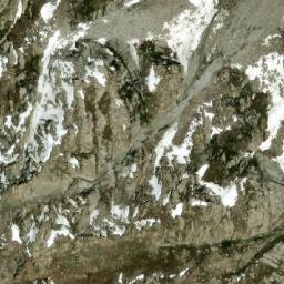 Satellite imagery of Owtsaṟwār, AF