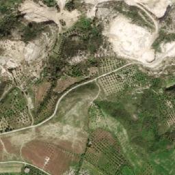 Satellite imagery of Ḩarf ash Shammūţ, SY