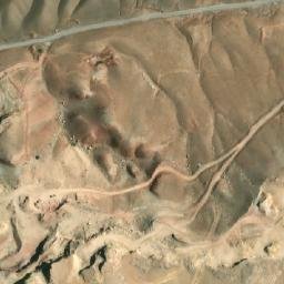 Satellite imagery of Ma‘dan-e Rūbāz-e Gach-e Chel Qez, IR