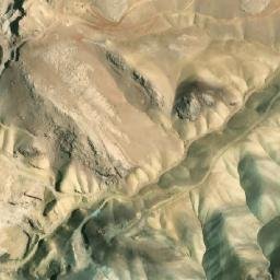 Satellite imagery of Ma‘dan-e Rūbāz-e Gach-e Chel Qez, IR