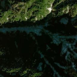Satellite imagery of 本谷山, JP