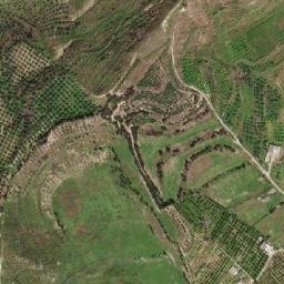 Satellite imagery of Z̧ahr Wādī al Mukarramah, SY