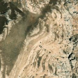 Satellite imagery of Mīān Pōzah-ye Ūzī, AF