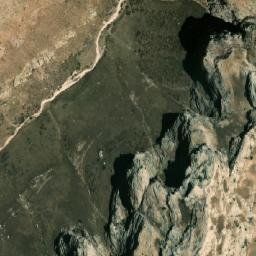 Satellite imagery of Mīān Pōzah-ye Ūzī, AF